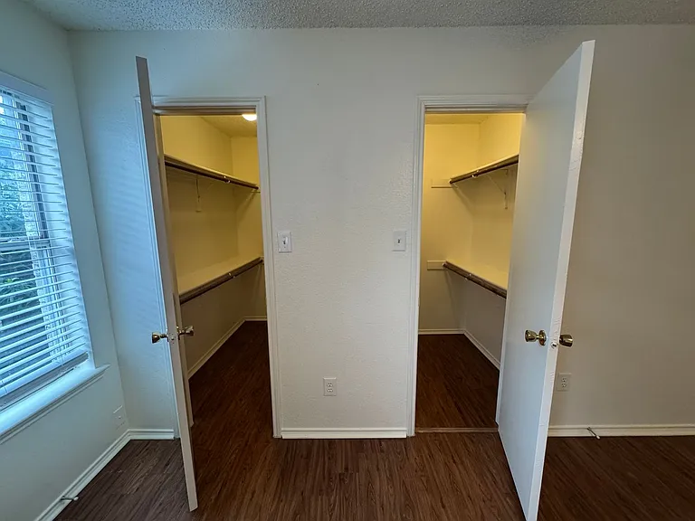 4024 Periwinkle Dr — Photo 10