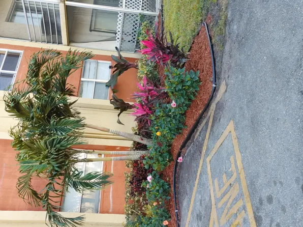 3700 NW 21st St APT 305, Fort Lauderdale, FL 33311