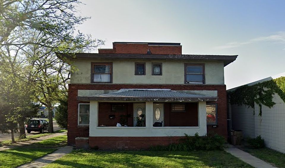 1st image of 522 W 2nd St