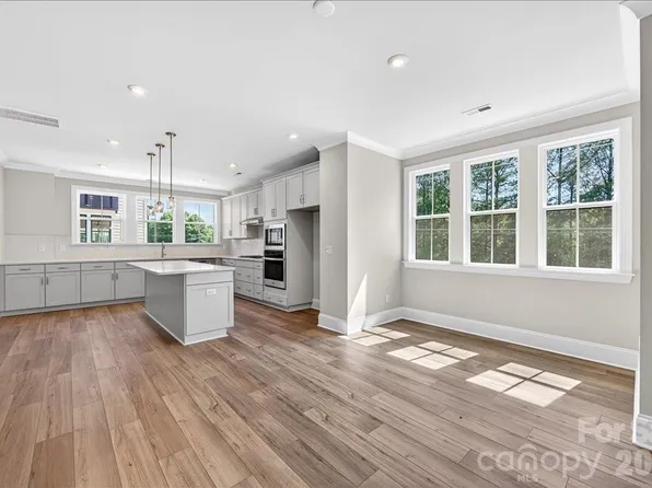 12023 Elsa Ln, Charlotte, NC 28277