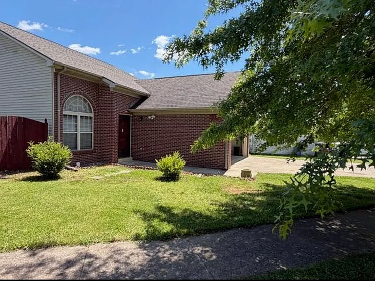 3392 Tyler Ct — Photo 2