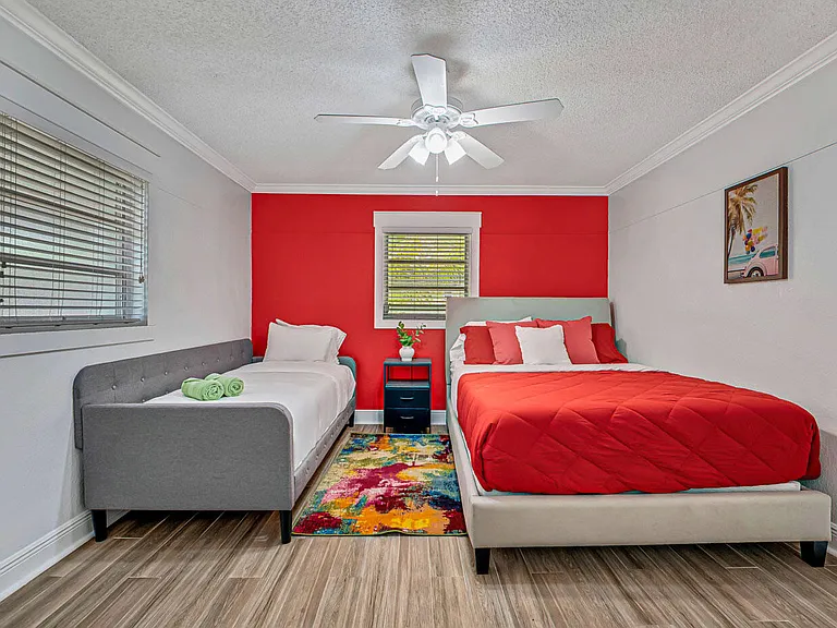 532 N Palmway — Photo 44