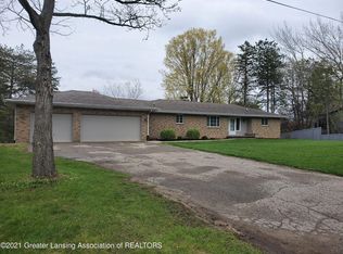 6720 Aberdeen Dr, Dimondale, MI 48821