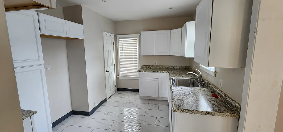 Brand new kitchen cabinets - 177 Lasalle Ave #6