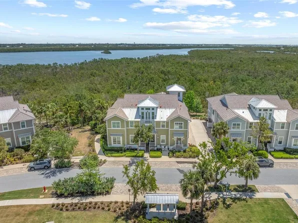 241 Sapphire Lake Dr Unit 201, Bradenton, FL 34209