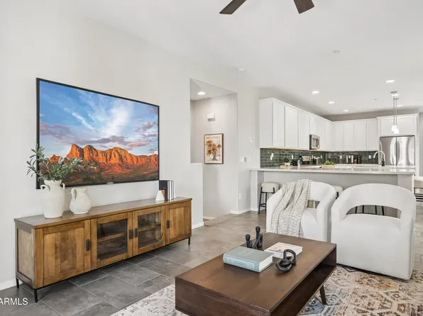 1676 E HAMPTON Lane, Gilbert, AZ 85295