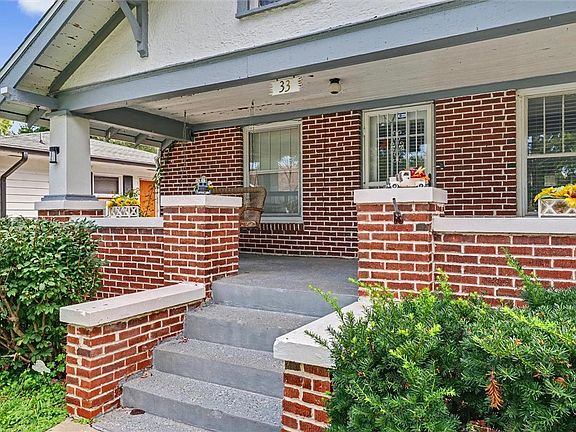 4th image of 33 Delaware Ave