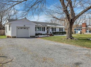 155 Broad Ave, Riverhead, NY