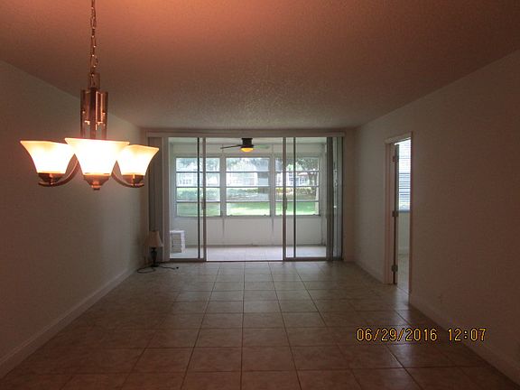 5th image of 9325 Lagoon Pl APT 106