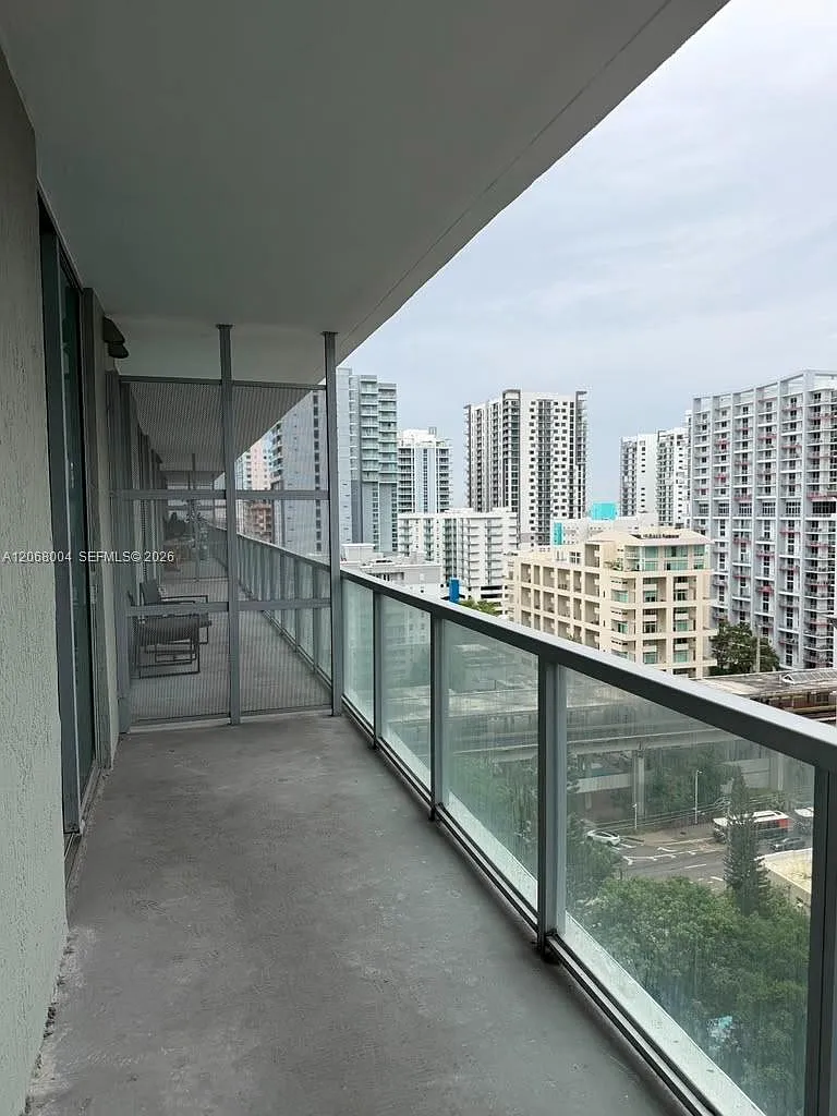 The Axis On Brickell Ii C — Photo 3