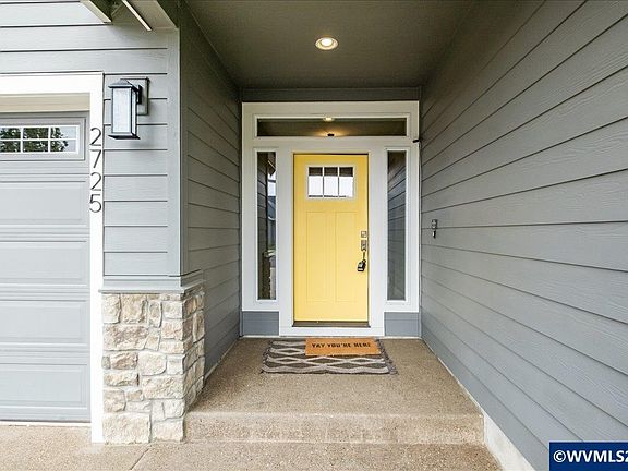 3rd image of 2725 Cherry Blossom Dr NW