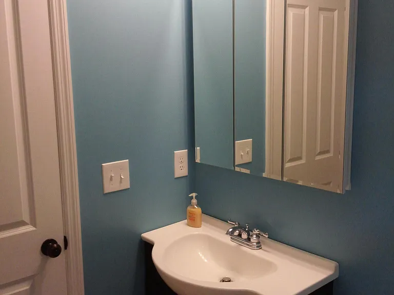 Bath 2nd Fl
