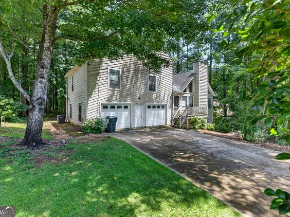 3724 Summit Dr NW, Acworth, GA 30101