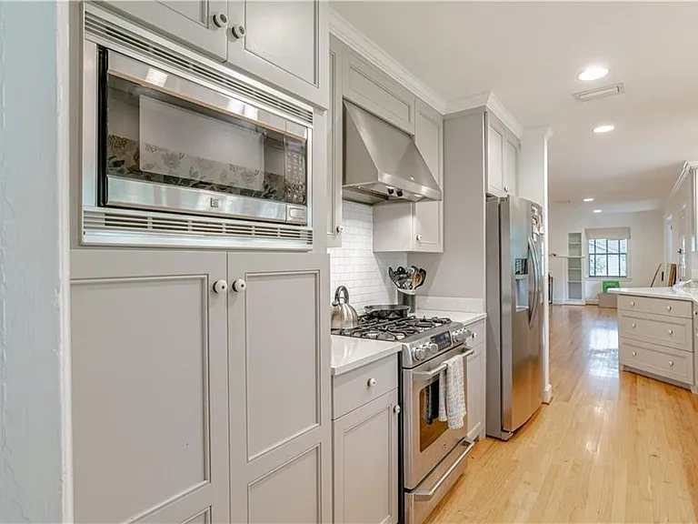 324 Dalewood Dr — Photo 5
