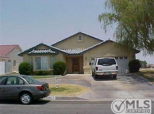26399 Bluewater Rd, Helendale, CA 92342