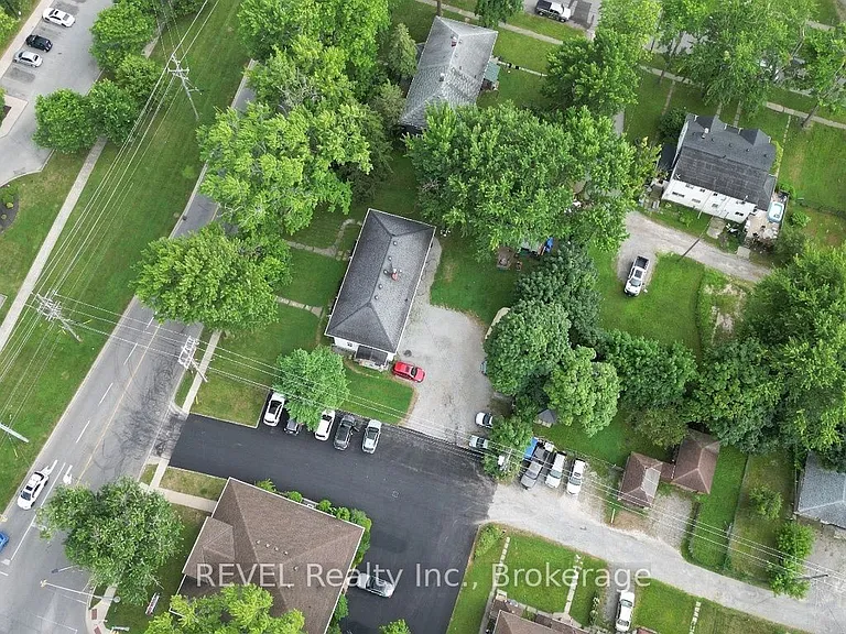 21 Plymouth Rd #UPPER — Photo 29