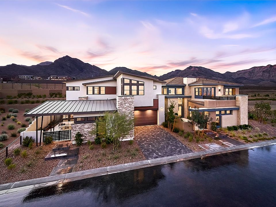 Front Exterior Dusk Scene