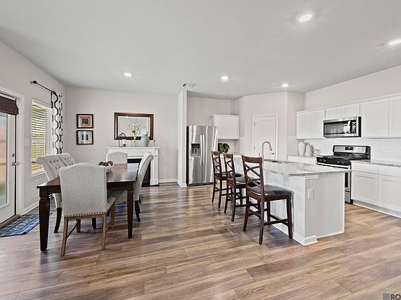 4th image of 4714 Mendocino Way