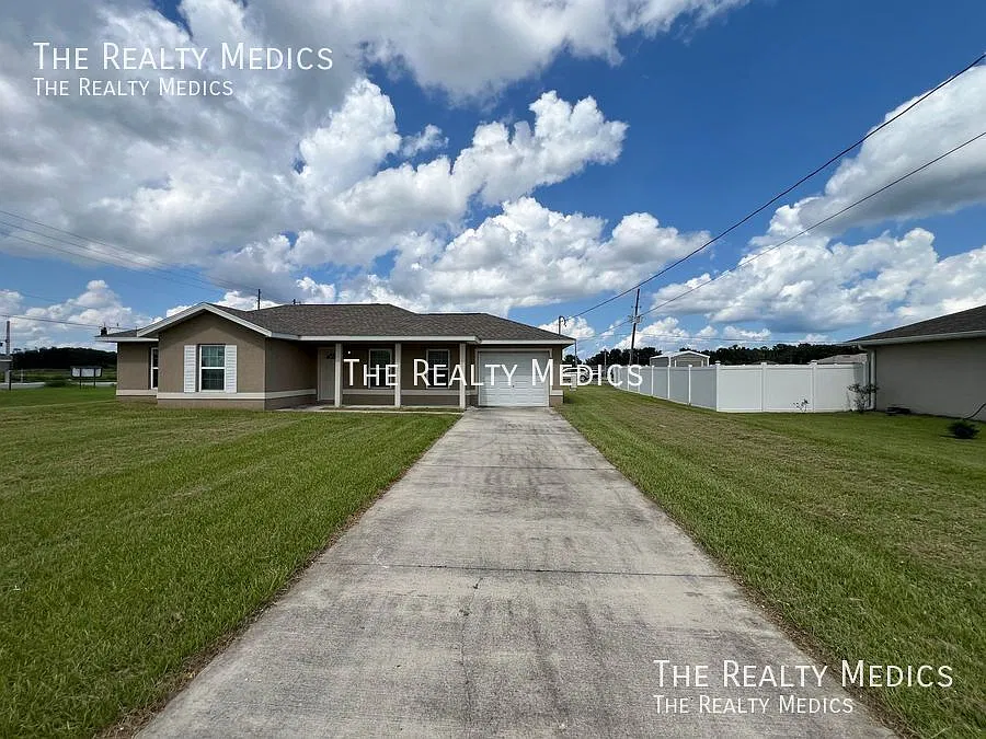 Incredible 3 Bedroom, 2 Bathroom Home In Ocala!! — Photo 3
