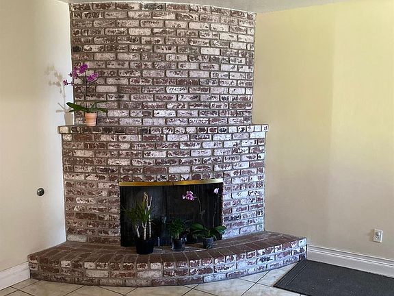 3rd image of 3417 Moonview Dr