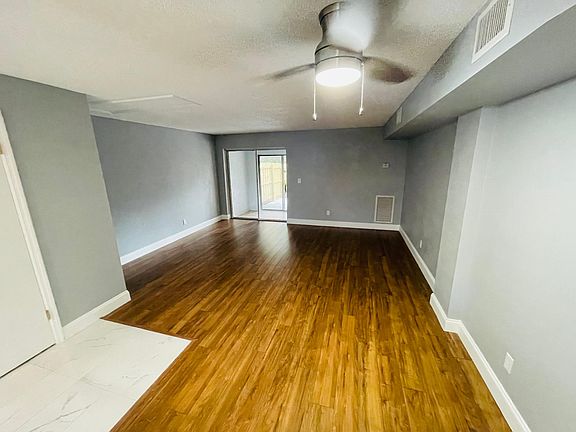 3rd image of 209 S Lake St