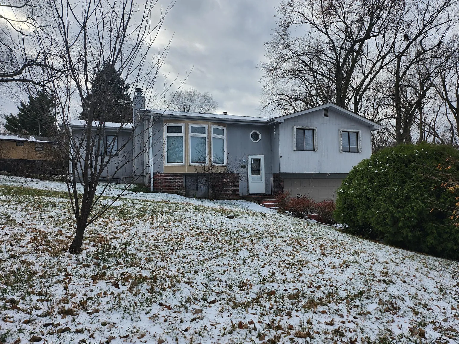 4 bed, 1.5 bath, 1202 sqft, $1,795 — Photo 1