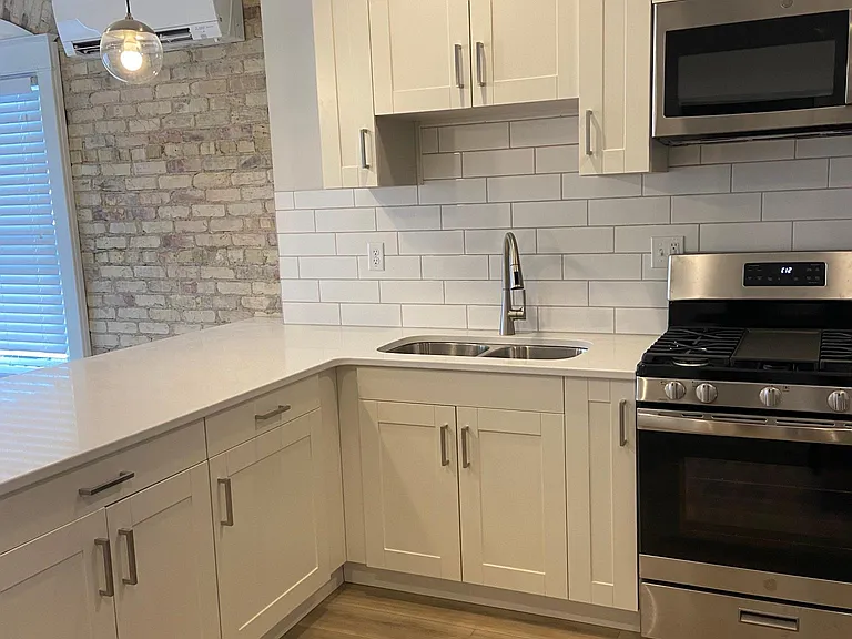 748 Fulton St W #3 — Photo 1