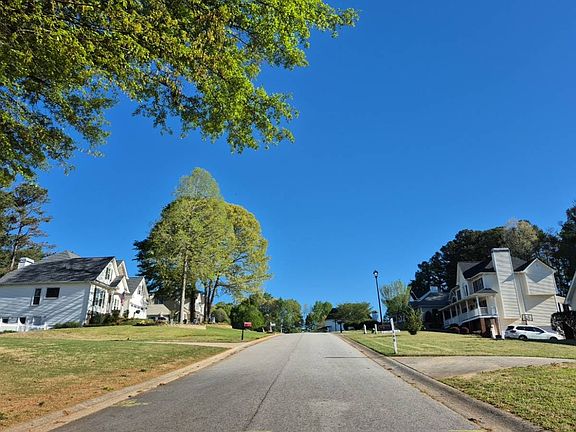 4th image of 168 Magnolia Dr
