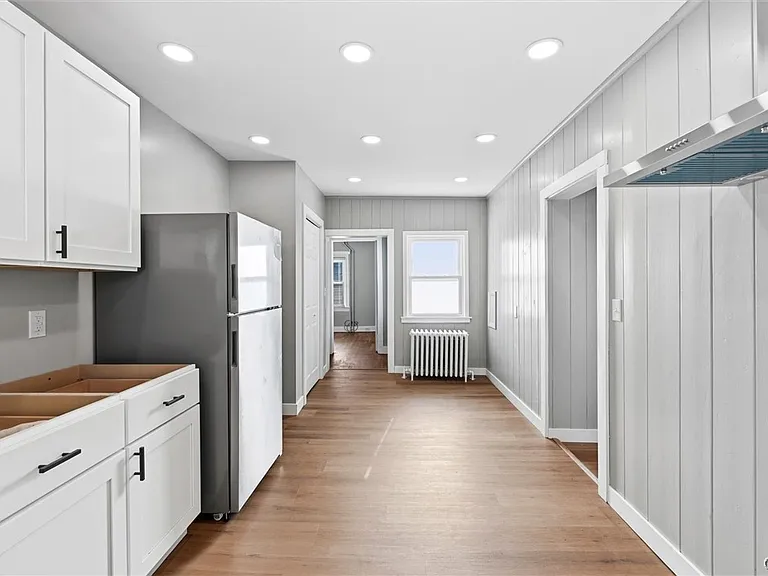 19 Camp St #1 — Photo 11
