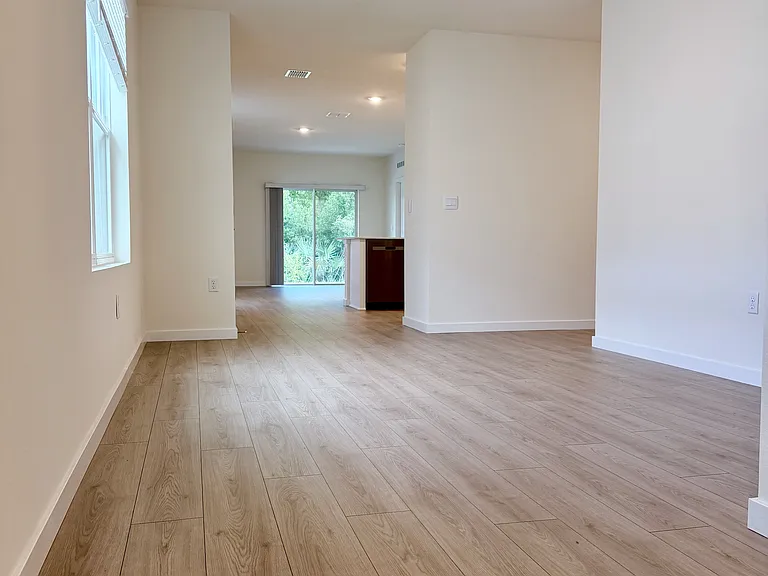 1008 Commons Way — Photo 12