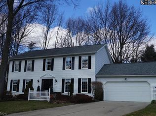 4474 Leewood Rd, Stow, OH 44224