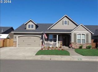 1253 S 40th Pl, Springfield, OR 97478