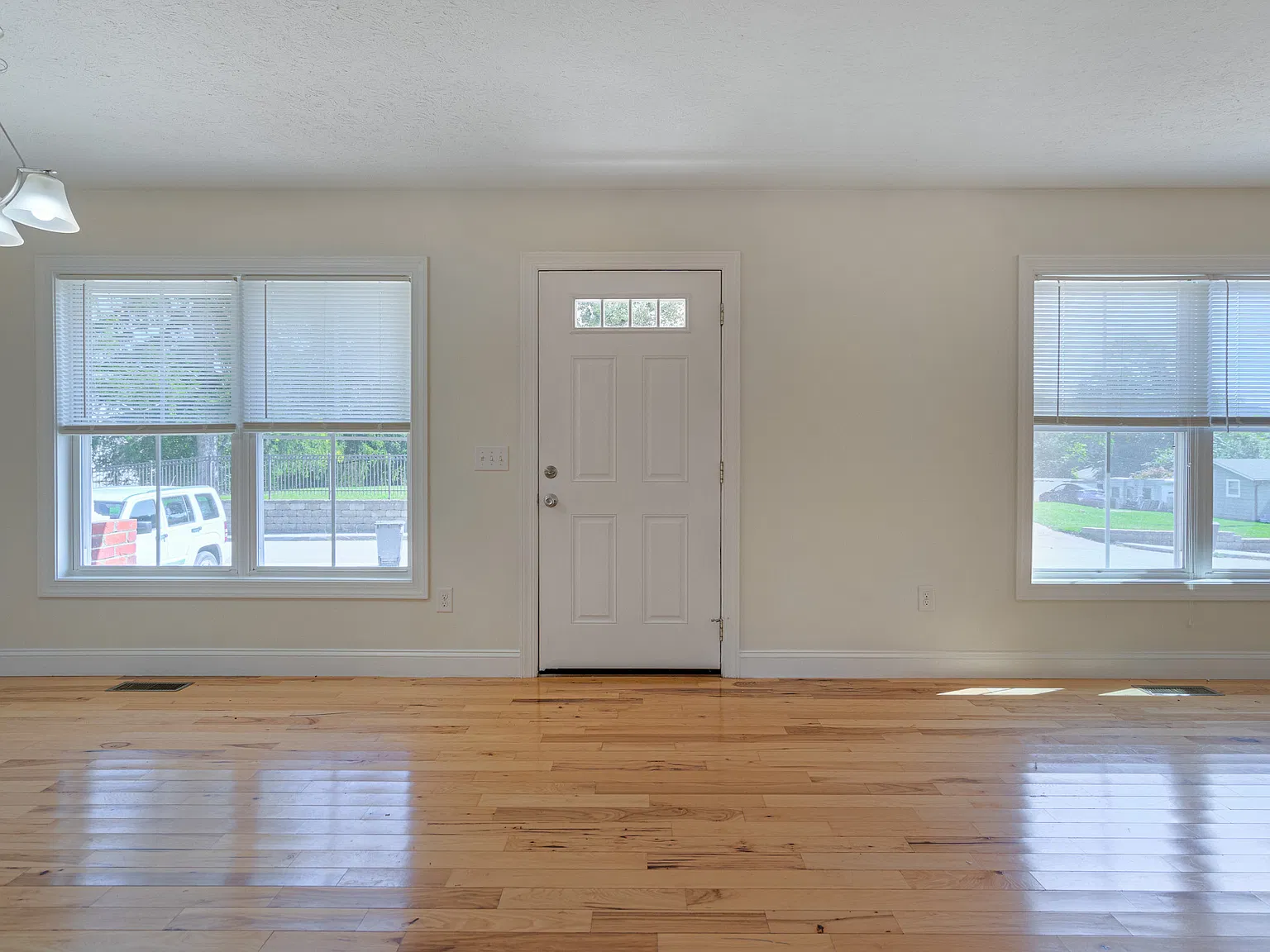 2 bed, 1680 sqft, $1,400 — Photo 4