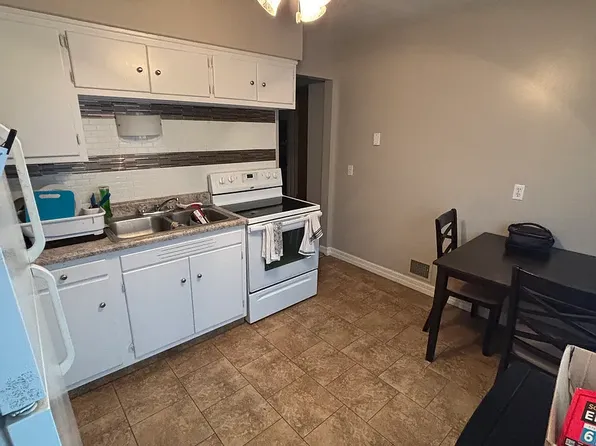 3480 S 82nd St APT 3, Omaha, NE 68124