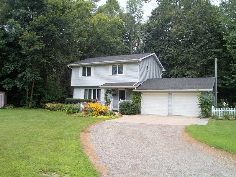 2nd image of 2580 Iosco Rd