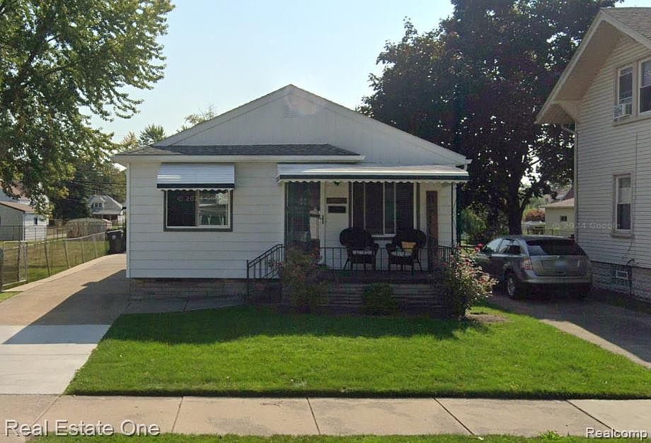 1st image of 18836 Hanna St
