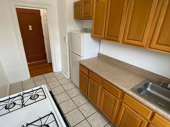 4th image of 36-11 31st Ave #4