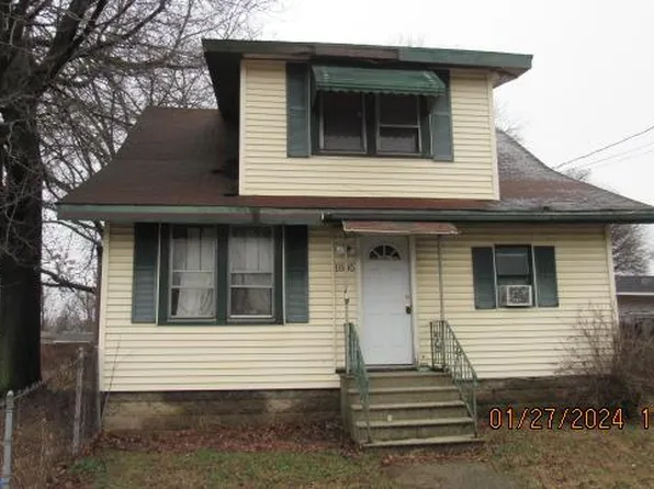 1805 Market St, Erie, PA 16510