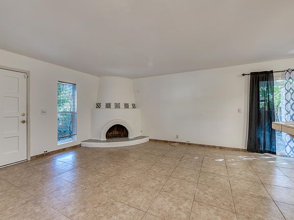 4th image of 10408 N 11th St Unit 2