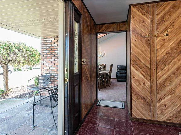 4th image of 226 Belmont Ave