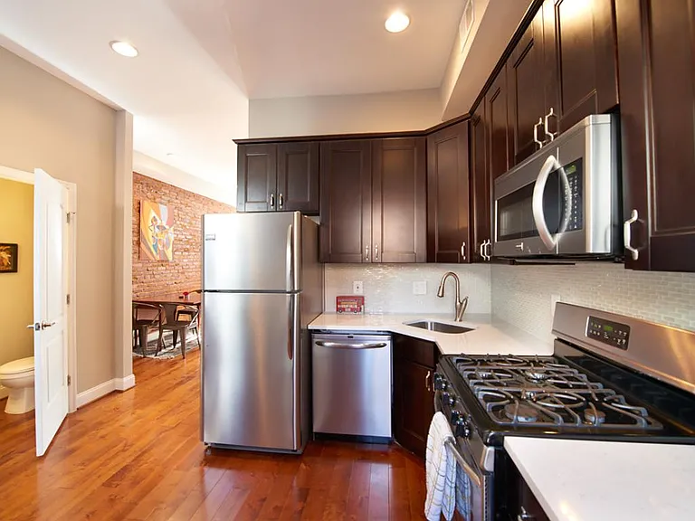 25 Q St NW — Photo 5