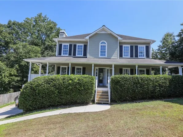 180 Steeple Chase Trl, Dallas, GA 30132