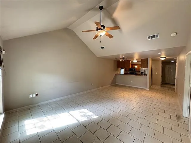 204 S General Pershing St — Photo 4