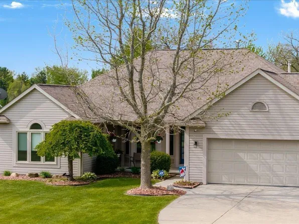 14585 Red Bird Ct, Brooklyn, MI 49230