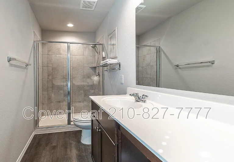 227 Stevens Smt — Photo 27