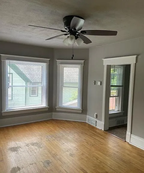 148 Union St #UPPER — Photo 9