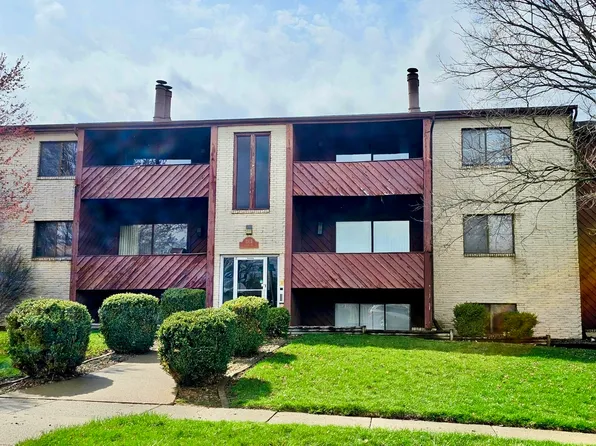 1911 Tracy Dr APT 2C, Bloomington, IL 61704