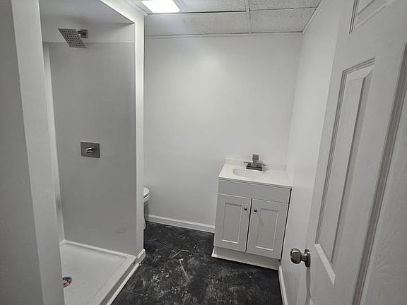 5th image of 617 E Main St APT G