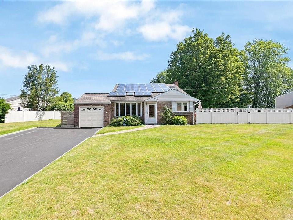 1st image of 264 Fox Croft Lane