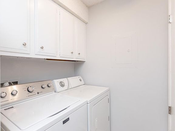 5th image of 8027 Tippin Ave